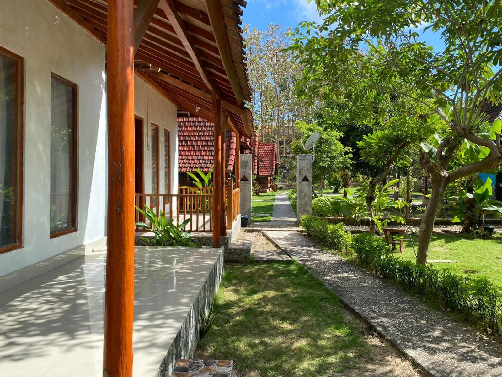 Готель Beautiful House Batununggul Екстер'єр фото